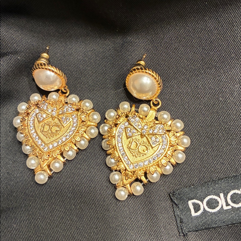 Dolce & Gabbana Gold Heart Drop Earrings with Pearls - Picture 3 of 7